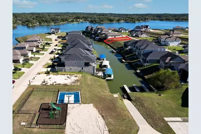 10716 S Lake Mist Lane, Willis, TX 77318 - Photo 9