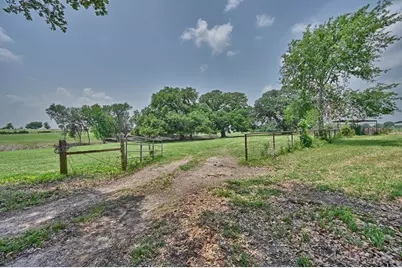 7009 Sandy Hill Road, Brenham, TX 77833 - Photo 33