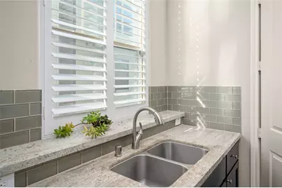 2423 Beall Street, Houston, TX 77008 - Photo 13