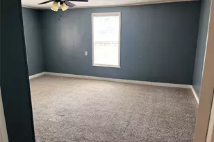 208 E Pecan Ln, Clute, TX 77531 - Photo 5