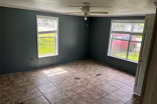 208 E Pecan Ln, Clute, TX 77531 - Photo 19