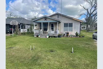 208 E Pecan Lane, Clute, TX 77531 - Photo 1