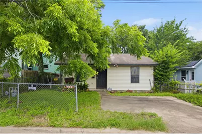 817 Chihuahua Street, Lockhart, TX 78644 - Photo 1