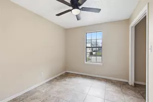 817 Chihuahua St, Lockhart, TX 78644 - Photo 17