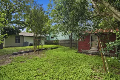 817 Chihuahua Street, Lockhart, TX 78644 - Photo 23