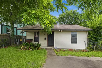 817 Chihuahua Street, Lockhart, TX 78644 - Photo 3