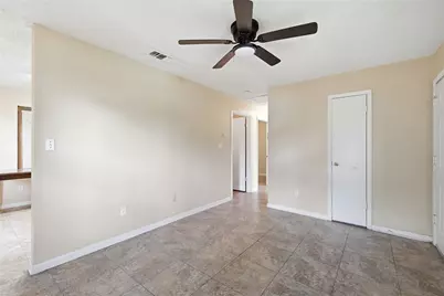 817 Chihuahua Street, Lockhart, TX 78644 - Photo 11