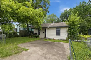 817 Chihuahua St, Lockhart, TX 78644 - Photo 5