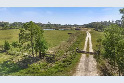 1624 Fm 563, Anahuac, TX 77514 - Photo 7