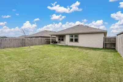 113 Blanco Drive, Huntsville, TX 77340 - Photo 3