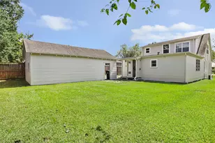 1005 N Main St, Dayton, TX 77535 - Photo 33