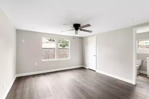 1005 N Main St, Dayton, TX 77535 - Photo 15