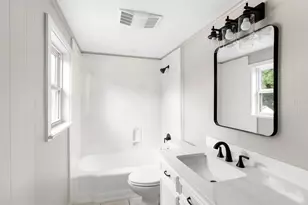 1005 N Main St, Dayton, TX 77535 - Photo 23