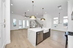 929 Fisher St, Houston, TX 77018 - Photo 11