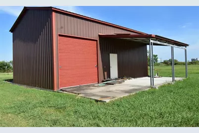 103 Dogfish, Palacios, TX 77465 - Photo 3