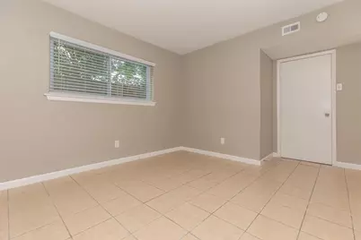 9707 N Timberside Drive #22, Houston, TX 77025 - Photo 13