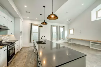 1717 Airline Drive #B, Houston, TX 77009 - Photo 7