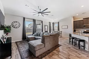 8422 Hunterwyck Ln, Baytown, TX 77521 - Photo 13