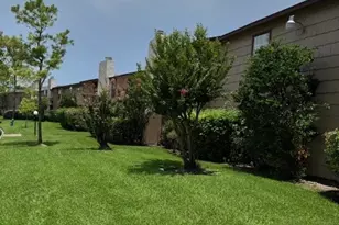 9101 Country Creek Dr, Houston, TX 77036 - Photo 11