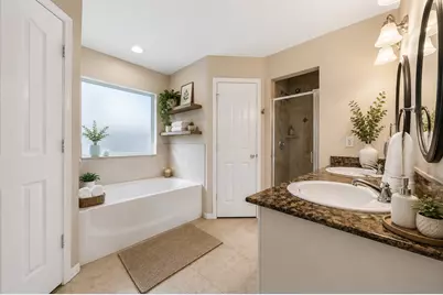411 Shawnee Drive, Conroe, TX 77316 - Photo 11