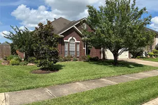 1203 Lake Shore Dr, Pearland, TX 77581 - Photo 3