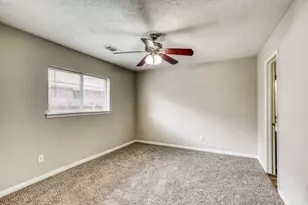 21035 Carmel Valley Dr, Katy, TX 77449 - Photo 11