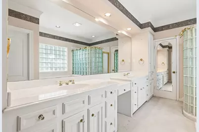 106 Cove Point, Montgomery, TX 77356 - Photo 17