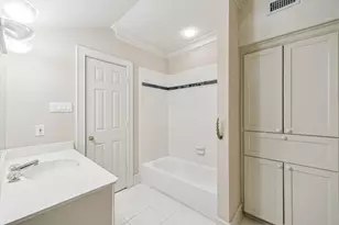 608 Little John Ln, Houston, TX 77024 - Photo 39