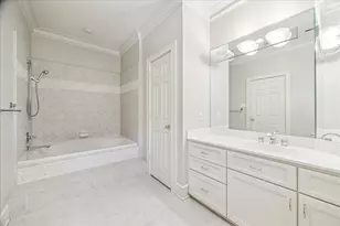 608 Little John Ln, Houston, TX 77024 - Photo 37