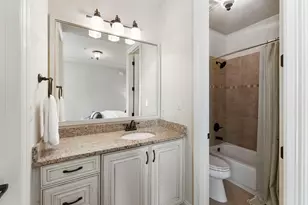 119 W Cresta Bend Pl, Spring, TX 77389 - Photo 5