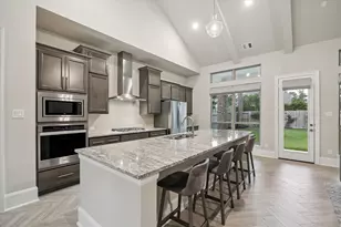 323 S Cadence Hills Loop, Conroe, TX 77318 - Photo 15