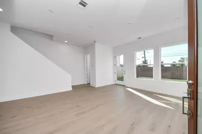 2210 Diagonal Lane, Houston, TX 77051 - Photo 3