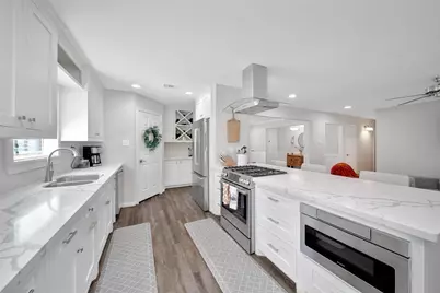 4402 Fallbrook Drive, Houston, TX 77018 - Photo 17