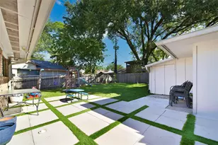4402 Fallbrook Dr, Houston, TX 77018 - Photo 7