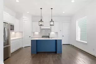 819 W 19th St, Houston, TX 77008 - Photo 11