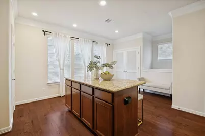 888 Fisher Street, Houston, TX 77018 - Photo 9