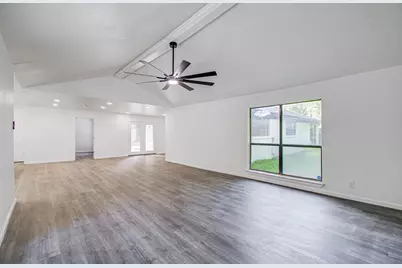 816 Glen Hollow Drive, Conroe, TX 77385 - Photo 17