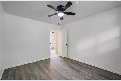 816 Glen Hollow Drive, Conroe, TX 77385 - Photo 15