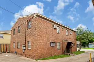 7410 Lindencrest St, Houston, TX 77061 - Photo 7