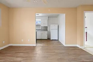 7410 Lindencrest St, Houston, TX 77061 - Photo 21