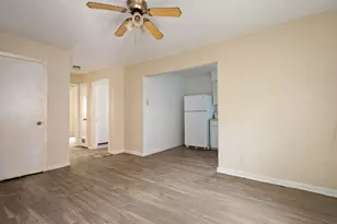7410 Lindencrest St, Houston, TX 77061 - Photo 47