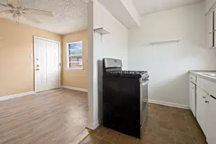 7410 Lindencrest St, Houston, TX 77061 - Photo 43