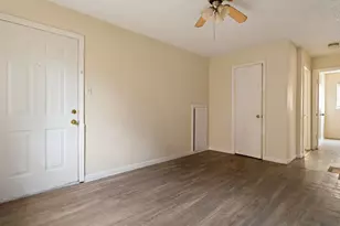 7410 Lindencrest St, Houston, TX 77061 - Photo 27