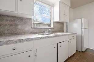 7410 Lindencrest St, Houston, TX 77061 - Photo 45