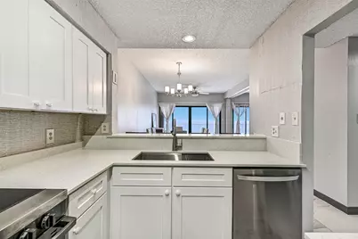 7700 Seawall Boulevard #702, Galveston, TX 77551 - Photo 17