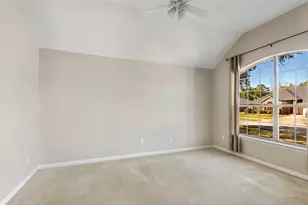 12730 Smokey Mountain Ct, Humble, TX 77346 - Photo 17