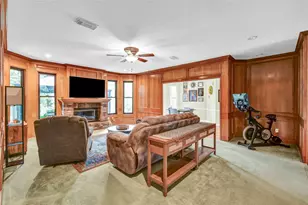 212 Live Oak Ln, Lake Jackson, TX 77566 - Photo 15