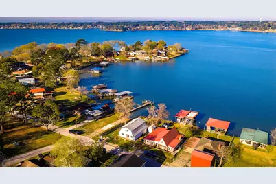 416 Kickapoo Dr, Livingston, TX 77351 - Photo 1