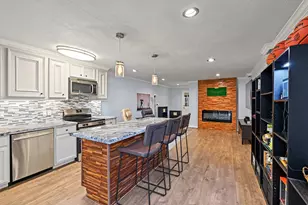8221 Kingsbrook Rd, Houston, TX 77024 - Photo 5