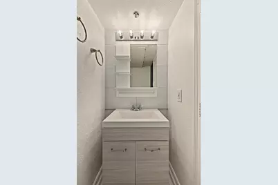 8221 Kingsbrook Road #108, Houston, TX 77024 - Photo 11